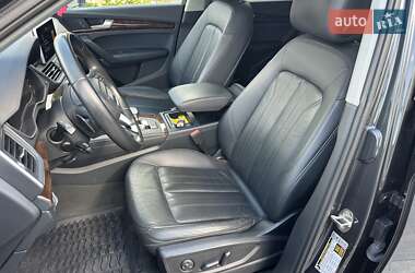 Внедорожник / Кроссовер Audi Q5 2017 в 