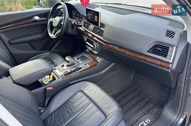 Внедорожник / Кроссовер Audi Q5 2017 в 