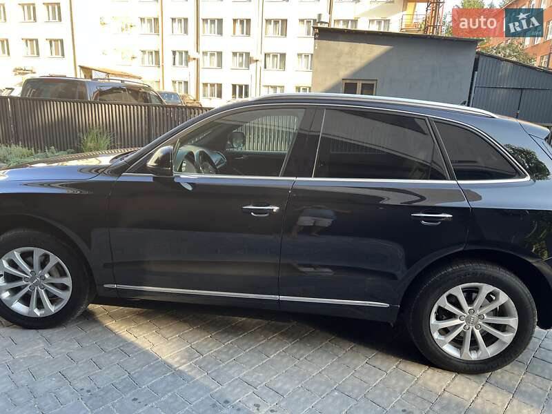 Позашляховик / Кросовер Audi Q5 2014 в Івано-Франківську