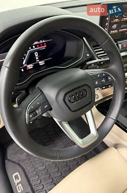 Внедорожник / Кроссовер Audi Q5 2023 в 