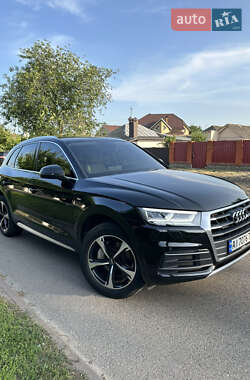 Внедорожник / Кроссовер Audi Q5 2017 в 