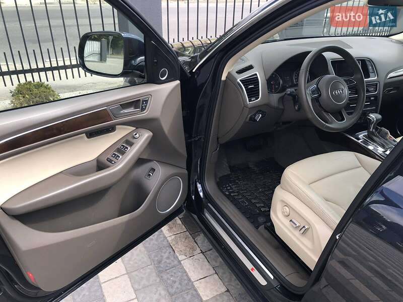 Позашляховик / Кросовер Audi Q5 2015 в Львові