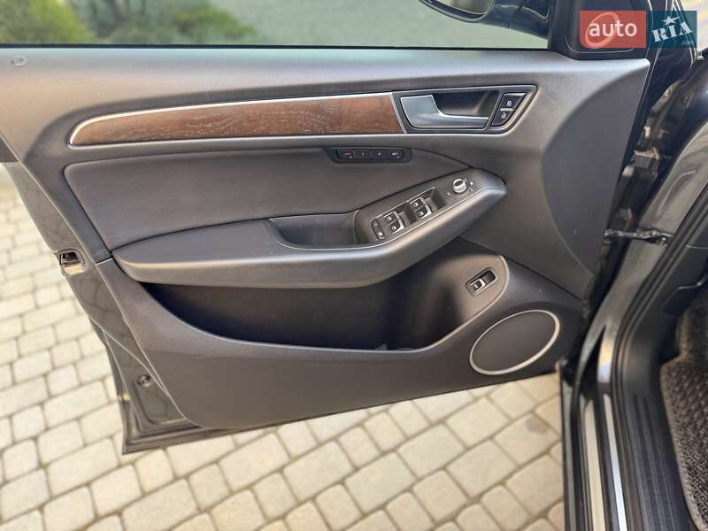 Позашляховик / Кросовер Audi Q5 2015 в Львові