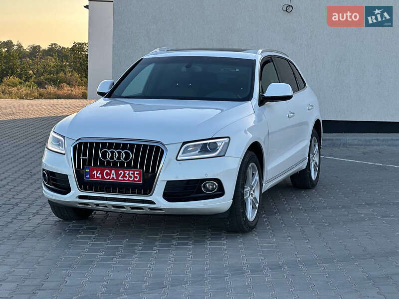 Позашляховик / Кросовер Audi Q5 2015 в 