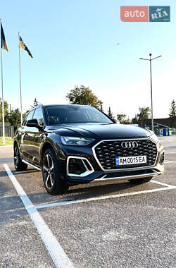 Внедорожник / Кроссовер Audi Q5 2021 в 