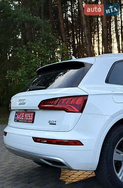 Внедорожник / Кроссовер Audi Q5 2017 в 