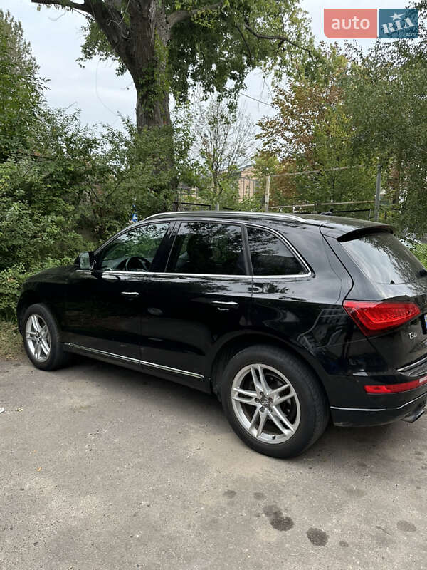 Позашляховик / Кросовер Audi Q5 2015 в Львові