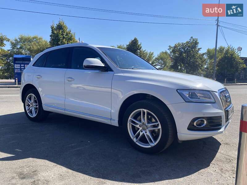 Внедорожник / Кроссовер Audi Q5 2016 в Киеве