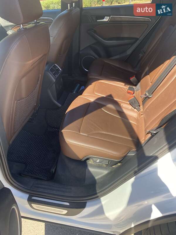 Внедорожник / Кроссовер Audi Q5 2016 в Киеве