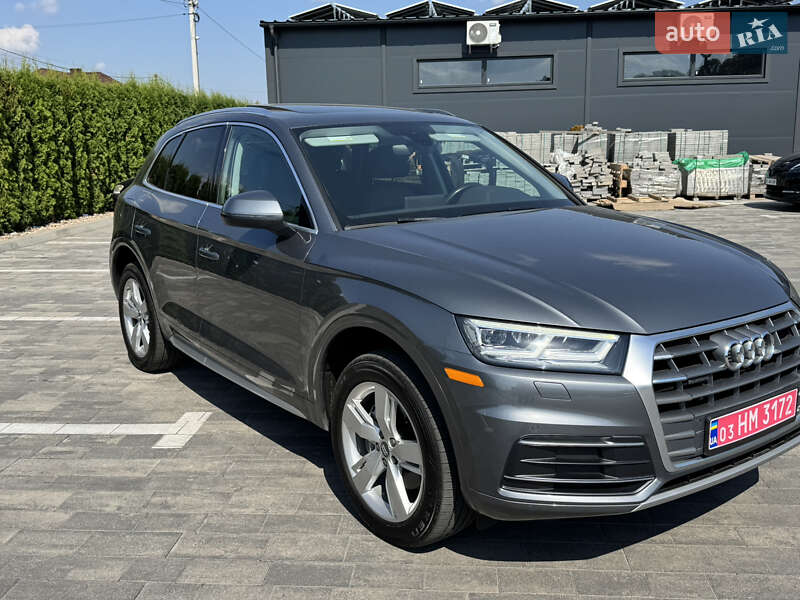 Внедорожник / Кроссовер Audi Q5 2017 в Луцке