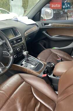 Внедорожник / Кроссовер Audi Q5 2012 в 
