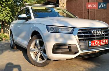 Позашляховик / Кросовер Audi Q5 2019 в 
