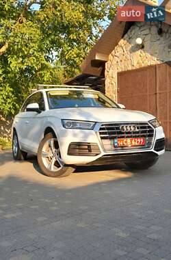 Позашляховик / Кросовер Audi Q5 2019 в 