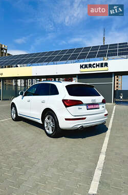 Внедорожник / Кроссовер Audi Q5 2015 в 