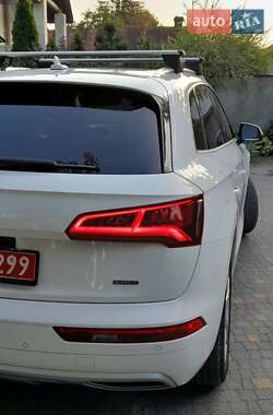 Позашляховик / Кросовер Audi Q5 2019 в 