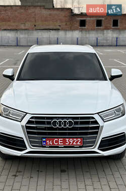 Внедорожник / Кроссовер Audi Q5 2018 в 