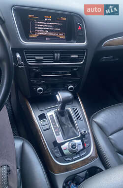 Внедорожник / Кроссовер Audi Q5 2016 в 