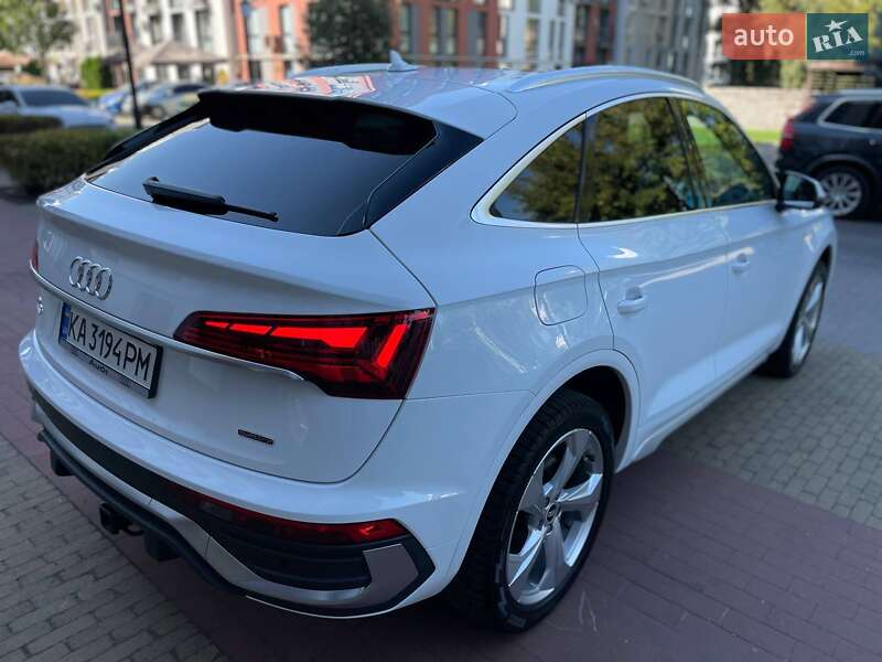 Внедорожник / Кроссовер Audi Q5 2021 в Киеве