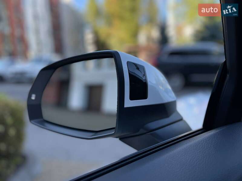 Внедорожник / Кроссовер Audi Q5 2021 в Киеве