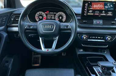 Позашляховик / Кросовер Audi Q5 2021 в 