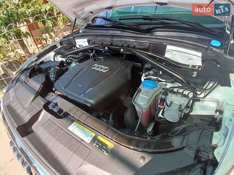 Внедорожник / Кроссовер Audi Q5 2012 в Первомайске