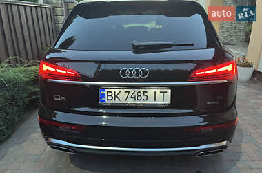 Внедорожник / Кроссовер Audi Q5 2024 в 