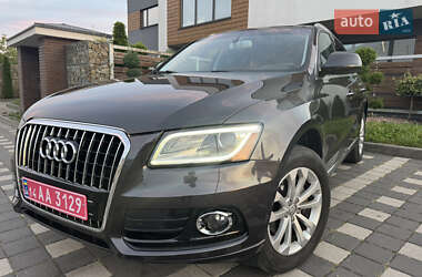 Внедорожник / Кроссовер Audi Q5 2015 в 