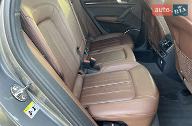 Внедорожник / Кроссовер Audi Q5 2017 в 
