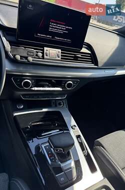Внедорожник / Кроссовер Audi Q5 2022 в 