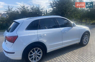 Внедорожник / Кроссовер Audi Q5 2012 в 