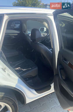 Внедорожник / Кроссовер Audi Q5 2010 в 