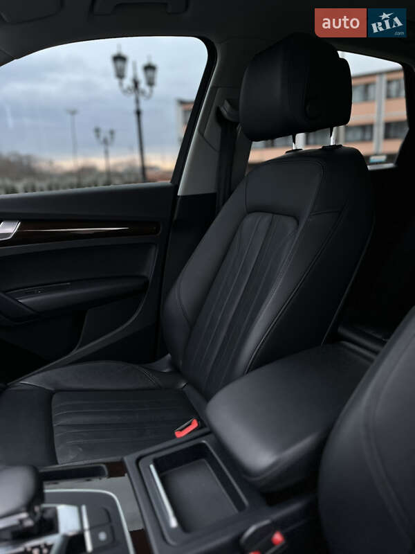 Позашляховик / Кросовер Audi Q5 2018 в Звягелі