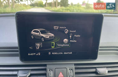 Внедорожник / Кроссовер Audi Q5 2018 в 