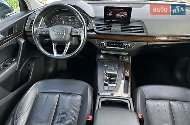 Внедорожник / Кроссовер Audi Q5 2018 в 