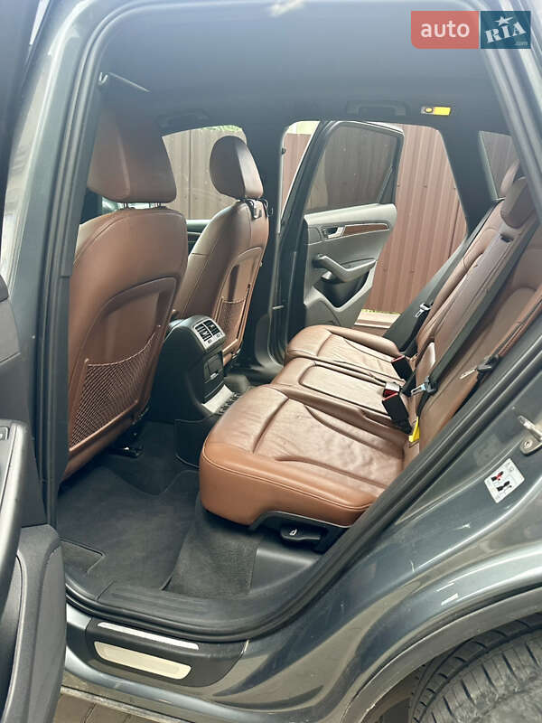 Внедорожник / Кроссовер Audi Q5 2011 в Луцке