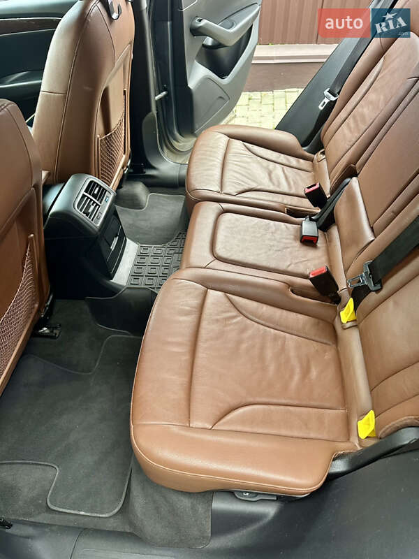 Внедорожник / Кроссовер Audi Q5 2011 в Луцке