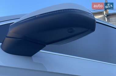 Позашляховик / Кросовер Audi Q5 2021 в 