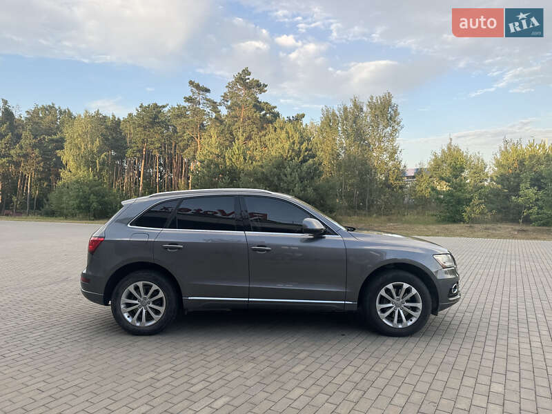Внедорожник / Кроссовер Audi Q5 2015 в Костополе