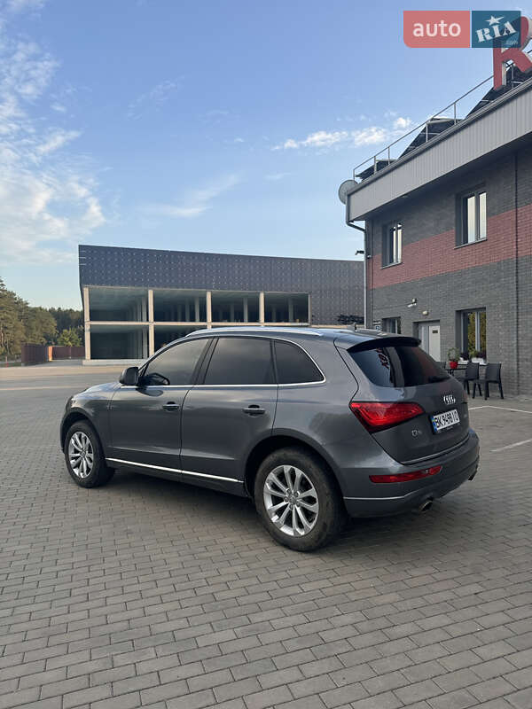Внедорожник / Кроссовер Audi Q5 2015 в Костополе