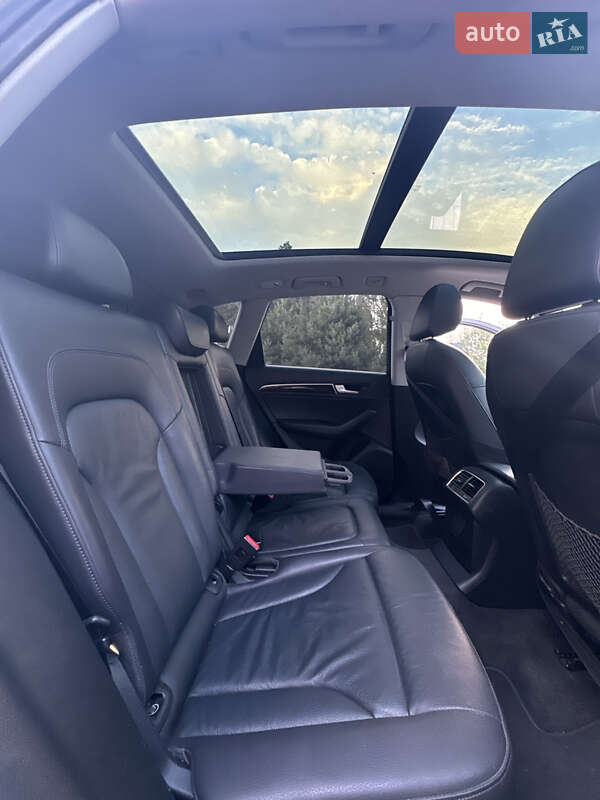 Внедорожник / Кроссовер Audi Q5 2015 в Костополе