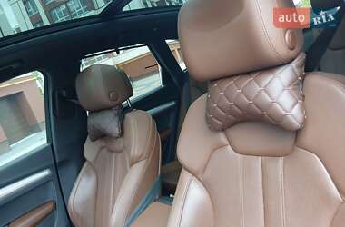 Внедорожник / Кроссовер Audi Q5 2019 в 