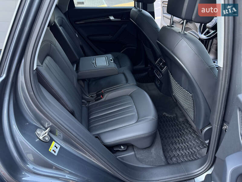 Внедорожник / Кроссовер Audi Q5 2018 в Одессе фото 12 Внедорожник / Кроссовер Audi Q5 2018 в Одессе