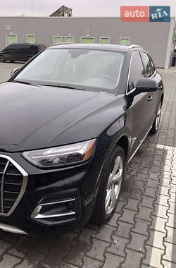 Позашляховик / Кросовер Audi Q5 2020 в 