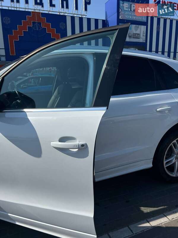 Позашляховик / Кросовер Audi Q5 2013 в Львові