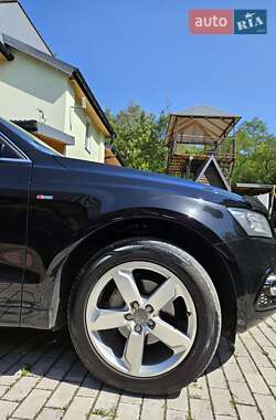 Позашляховик / Кросовер Audi Q5 2015 в 