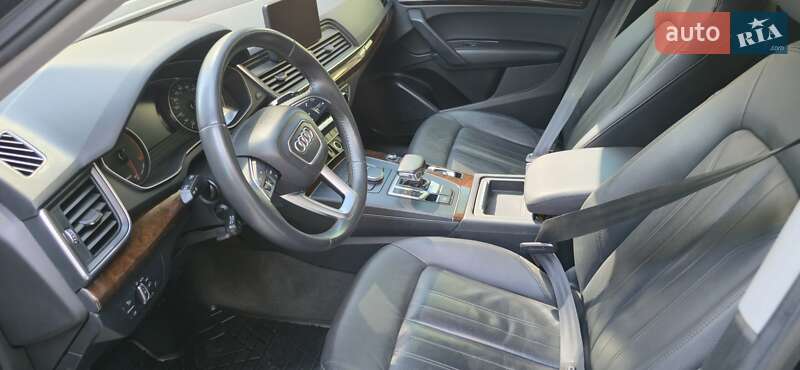 Позашляховик / Кросовер Audi Q5 2020 в Івано-Франківську