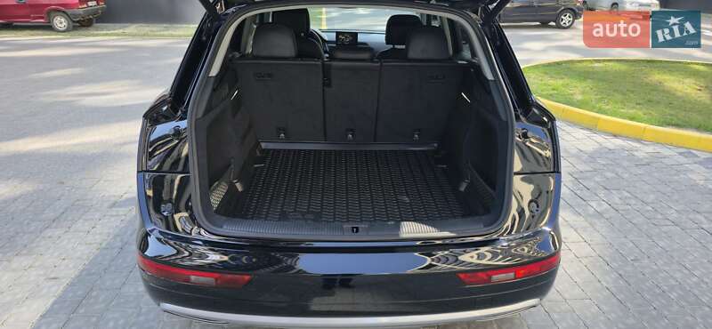 Позашляховик / Кросовер Audi Q5 2020 в Івано-Франківську