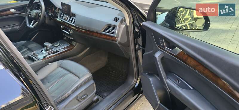 Позашляховик / Кросовер Audi Q5 2020 в Івано-Франківську