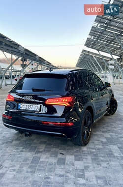 Внедорожник / Кроссовер Audi Q5 2019 в 