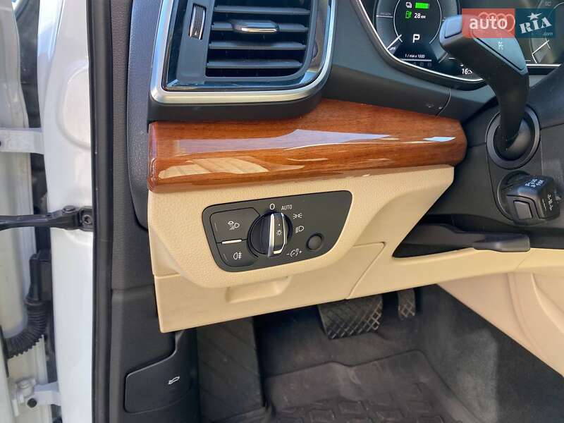 Внедорожник / Кроссовер Audi Q5 2020 в Львове